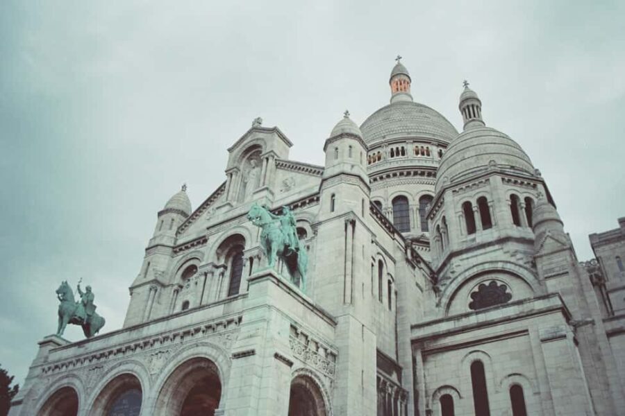 Paris: Montmartre Guided Walking Tour with Food Tasting - A Few Considerations