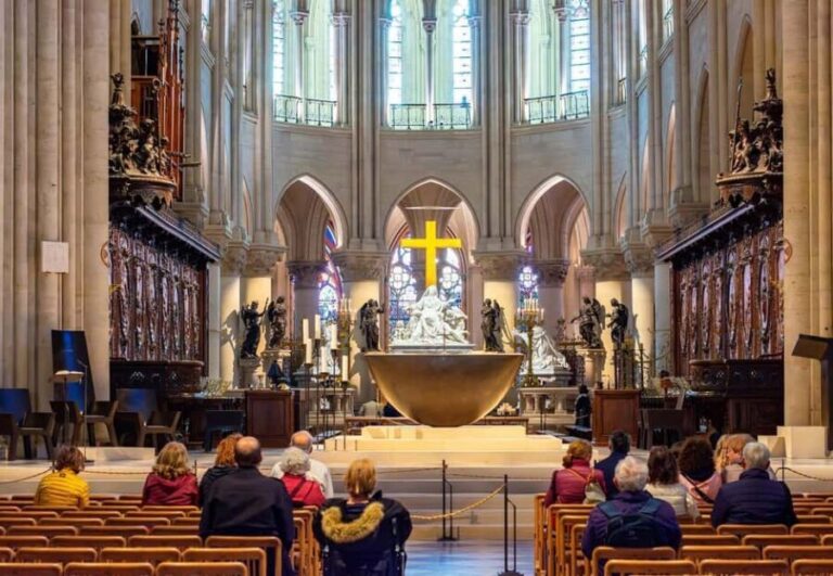 Paris: Notre-Dame Cathedral and Sainte-Chapelle Guided Tour - A Closer Look at the Tour Experience