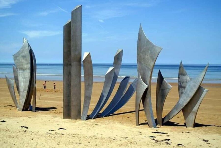 Paris: Omaha Beach and D Day Memorial Tour - Food and Refreshments