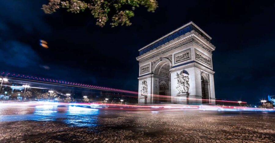 Paris: Panoramic Night Tour with Audio Guide and Host - What the Reviews Say