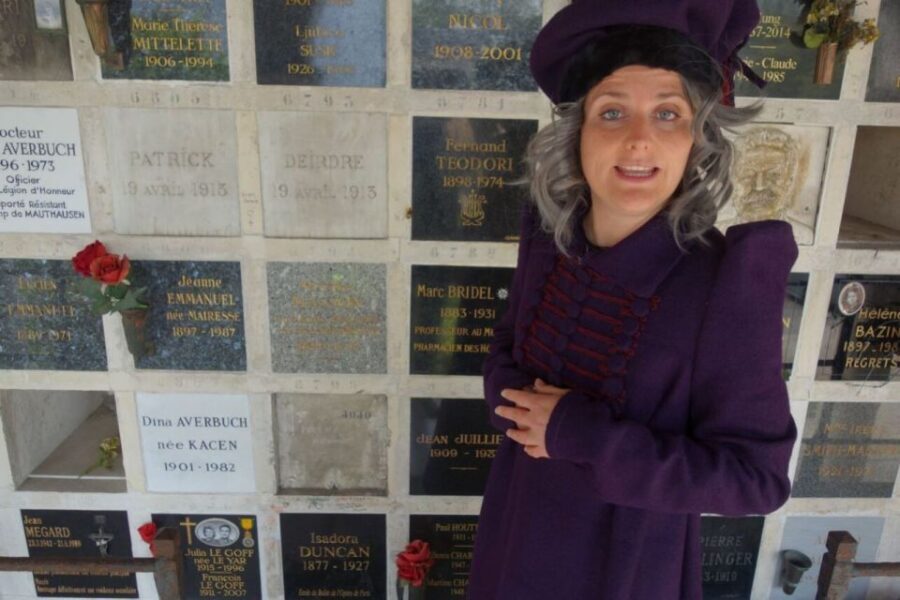 Paris: Père Lachaise Cemetery Guided by the Great Sibylle - The Tour Experience: What to Expect