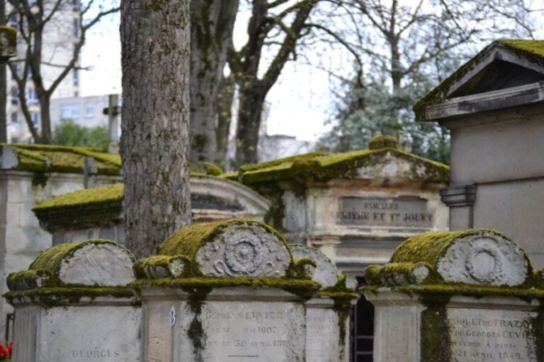 Paris: Pere Lachaise Cemetery Guided Tour - The Experience in Detail