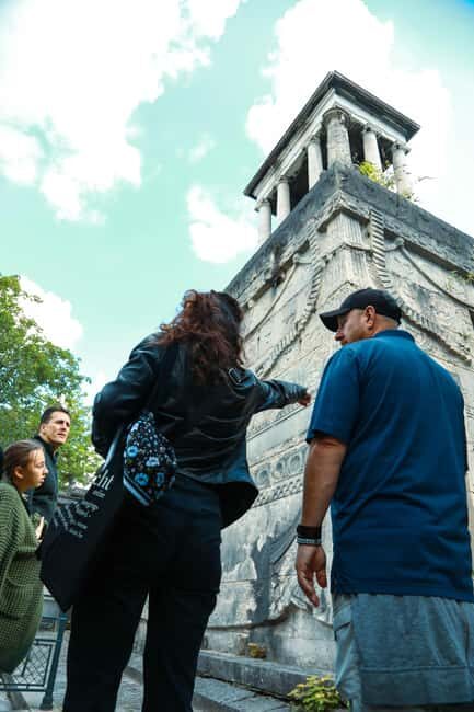 Paris: Père Lachaise Private Walking Tour With Transfers - Tour Options and Convenience