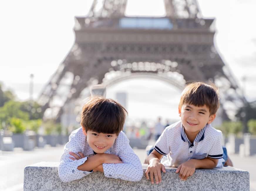 Paris: Premium Photoshoot with Iconic Eiffel Tower Views - What the reviews reveal about the photoshoot experience