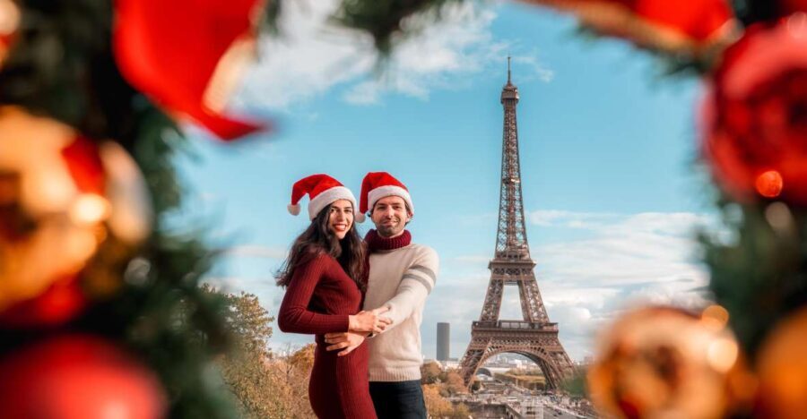 Paris: Private Christmas Photoshoot with Props - The Photos and Delivery