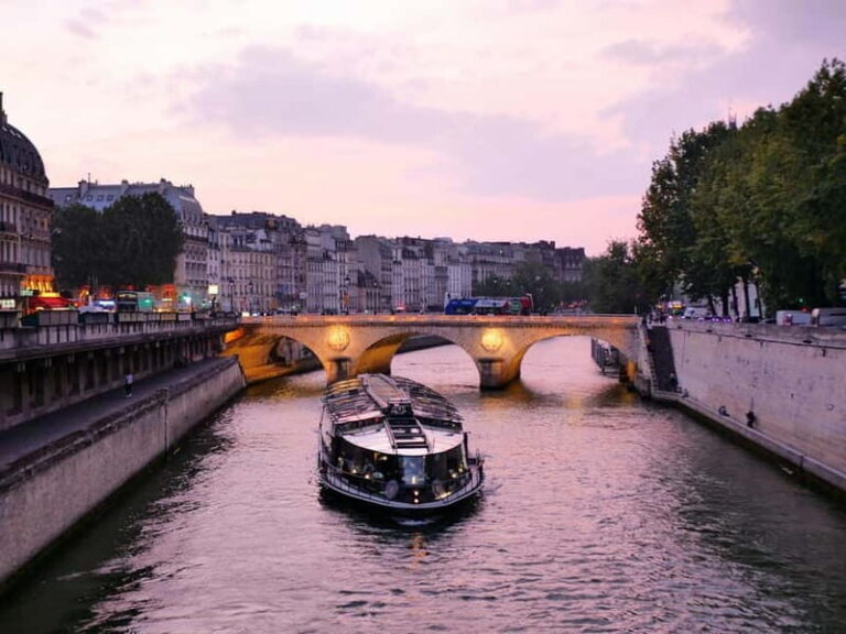 Paris: Private City of Lights Walking tour and Seine Cruise - Who Should Consider This Tour?