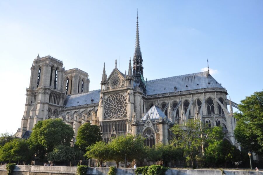 Paris: Private Customizable City Tour in Spanish - What’s Included and What’s Not