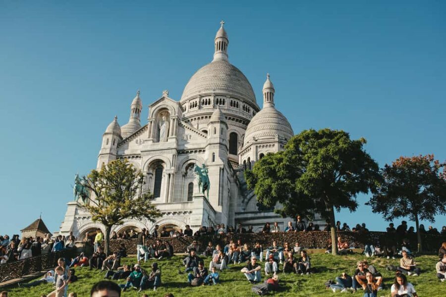 Paris: Private Guided Tour in a vintage Land Rover - Cost and Value