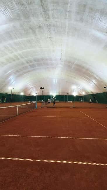 Paris: Private Tennis Session on Clay Courts with Transfer - Who Should Consider This Experience?