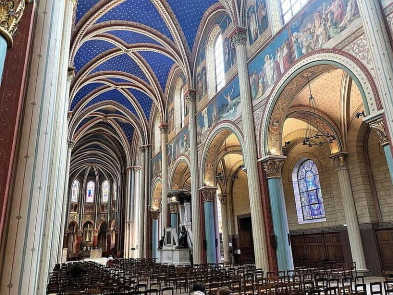 Paris: Private walking tour - Latin Quarter and Center! - A Closer Look at the Itinerary