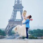 Paris: Romantic Couple Photoshoot (with flower bouquet!) - The Photo Experience and Its Benefits