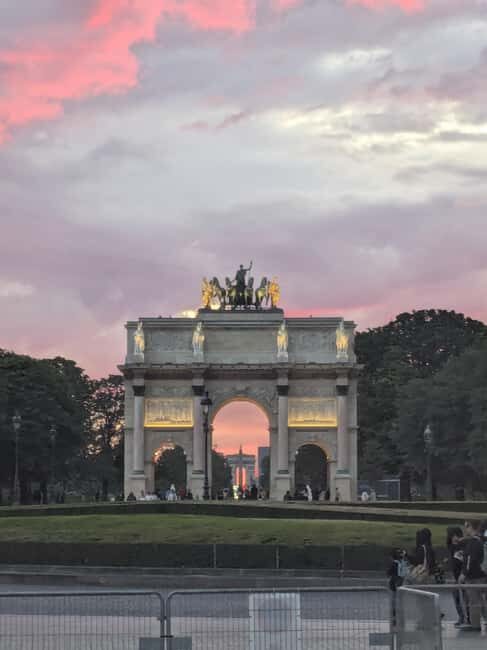 Paris : Scandals Guided Walking Tour - The Itinerary Breakdown