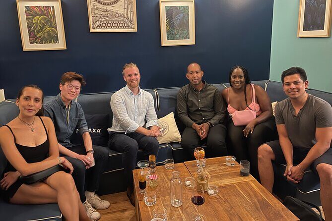 Paris Solo meetup:A cultural stroll,drinks and socializing - Itinerary Breakdown: What to Expect