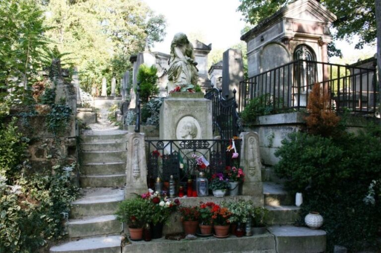Paris: Stories of Père Lachaise Cemetery Walking Tour - Final Thoughts: Is It Worth It?