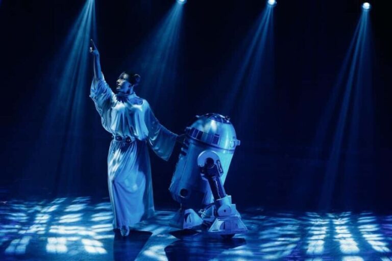 Paris: The Empire Strips Back  a night of show and atmosphere - The Show: What to Expect