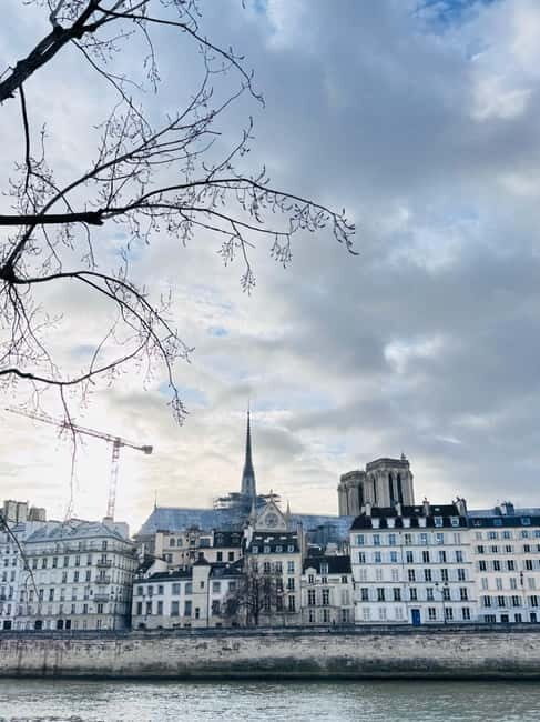 Paris: The vibrant city center and Le Marais in German - What’s Included and What You Should Know