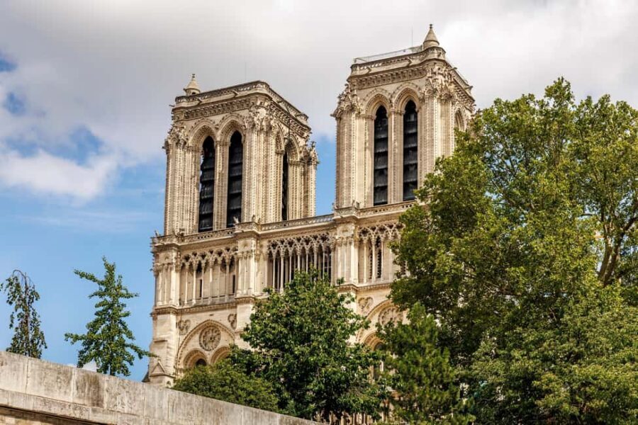 Paris: Walking Tour with Notre Dame or Ste-Chapelle Access - Why This Tour Works Well