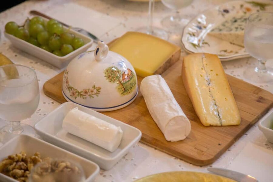 Paris: Wine and Cheese Tasting with a Chef Sommelier - The Cozy Restaurant Experience