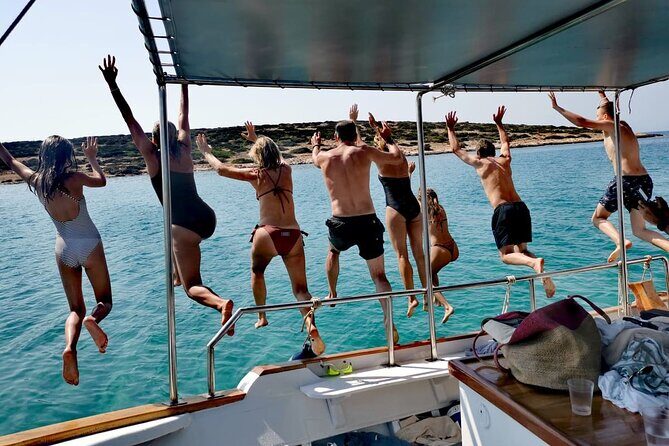 Paros Half Day Boat Tour from Naoussa port and Bay . - The Experience Onboard and Food Offerings