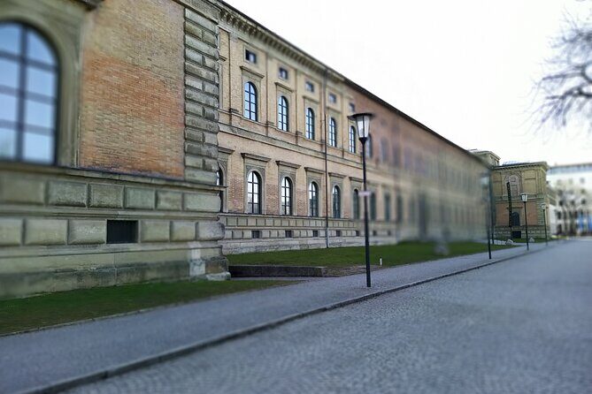 Paul's Private Tour in the Alte Pinakothek Munich - Is It Worth the Price?