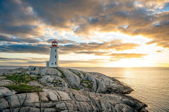 Peggy's Cove, Lunenburg and Titanic Cemetery Full Day Tour - Who Is This Tour Best For?