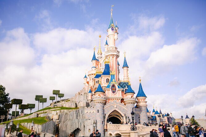 Personalized Transport service from Disneyland to Paris - Pricing and Value