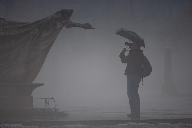 Photography and walking tour in 8th District, Budapest - The Value of the Experience