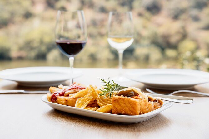 Pinhão: 4 hours Douro River Cruise with Lunch Included - The Scenic Train Ride Back to Pinhão