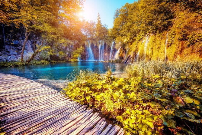 Plitvice Lakes Private Guided Tour from Zadar with Transfer to Zagreb - FAQs