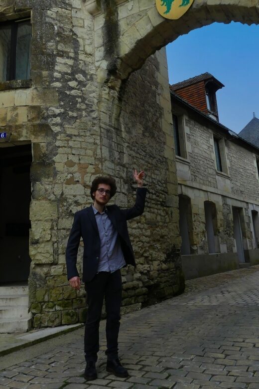 Poitiers: Eleanor's Treasure Hunt Guided City Tour - Who Should Consider This Tour?