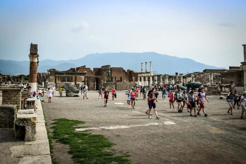 Pompeii: All-Inclusive Group Tour with an Archeologist Guide - The Added Value of Guided Tours