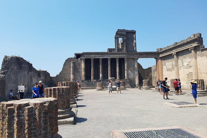 Pompeii excavation tour visiting Naples, full day from Rome - FAQ