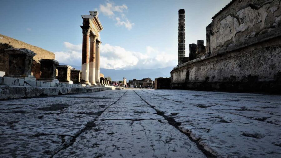 Pompeii: Free Entry  Join Our Exclusive Guided Tour! - Who Will Love This Tour?