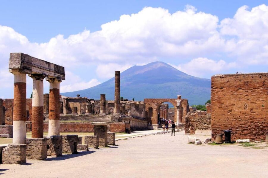 Pompeii: Group Guided Tour With Optional Tickets - The Itinerary in Detail