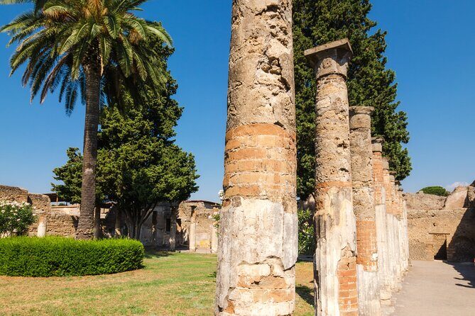 Pompeii guided group tour from Rome - FAQ