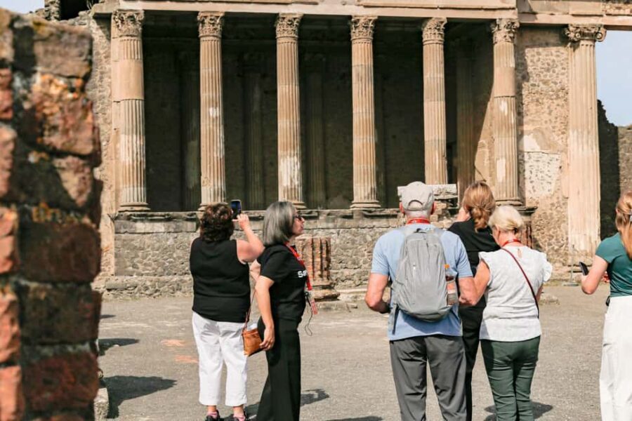 Pompeii Guided Walking Tour with Skip-the-Line Ticket - The Experience: Walking Through Time in Pompeii