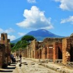 Pompeii & Vesuvius Guided Tour with Wine Tasting & Easy Lunch - Indulging in Food and Wine