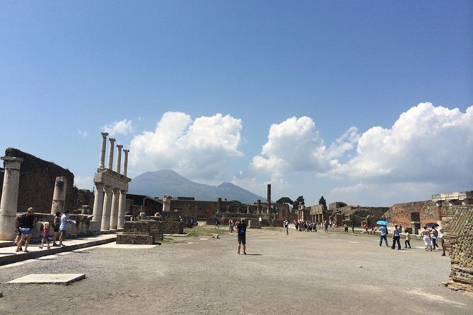 Pompeii-Wine tasting tour from Sorrento, licensed guide included - The Scenic Drive in Style