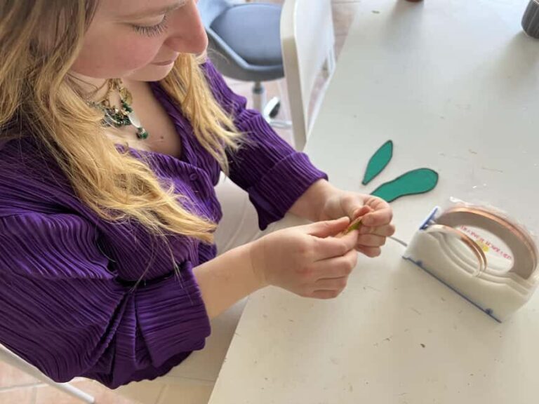 Pont-du-Château: create your own Tiffany stained glass cactus plant - Is It Worth the Price?