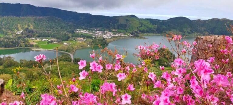 Ponta Delgada: Private Tour Sete Cidades Green e Blue Lakes - What Makes This Tour Stand Out?