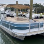 Pontoon Boat Rental in Hilton Head Island - The guides and safety