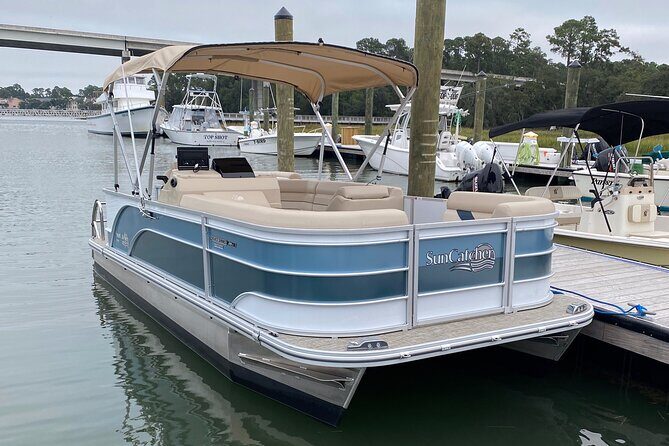 Pontoon Boat Rental in Hilton Head Island - The guides and safety