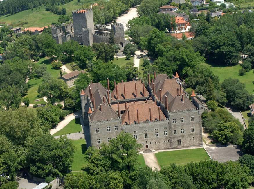 Porto: 1 day to Braga & Guimarães with lunch at a Vinho Verde estate - Why This Tour Works (and Why It Might Not)