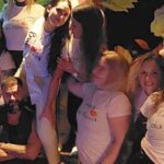 Porto: Bachelor Party offer of a Glass of Champagne or Drink - The VIP Area and Gourmet Dining