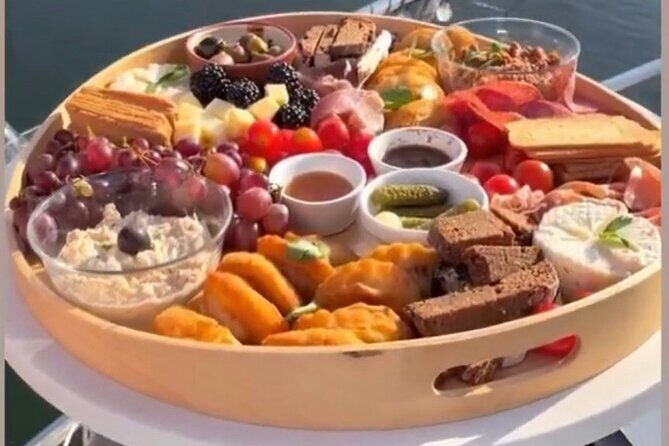 Porto: Brunch on the river Douro private - Who Will Love This Experience?