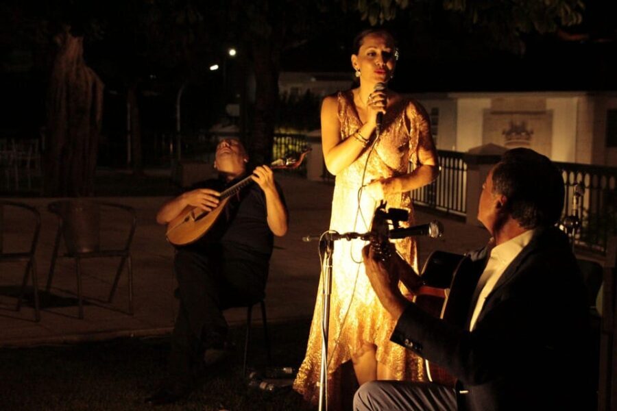 Porto: Fado Show with Dinner in a Traditional Fado House - Practical Details and What to Expect