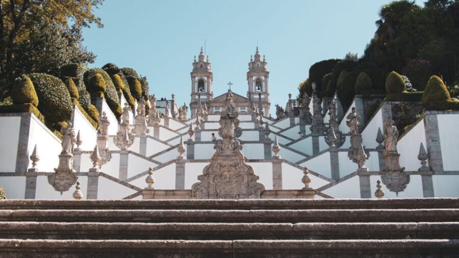 Porto: Guimarães & Braga Tour with Entry Tickets and Lunch - Visiting Guimarães: Portugal’s Cradle