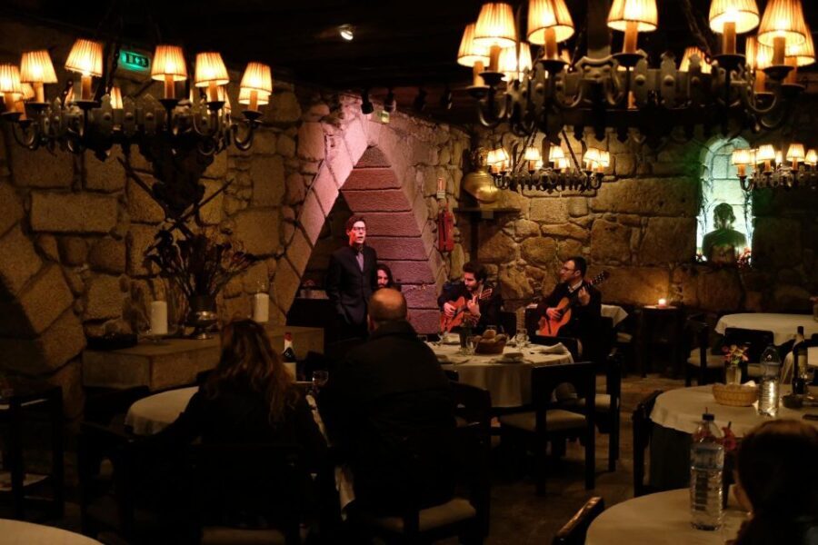 Porto Moonlight Walk & Fado Dinner - What Makes This Tour Special?