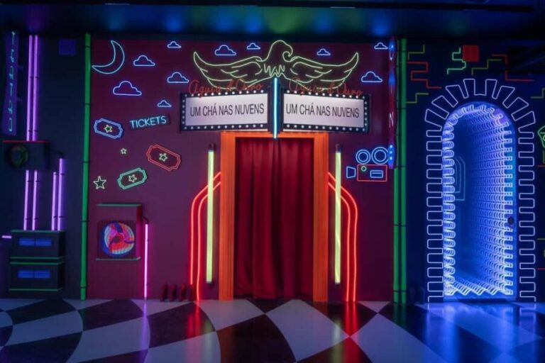 Porto: Neonia Immersive Museum Entry Ticket - Who Will Love Neonia?