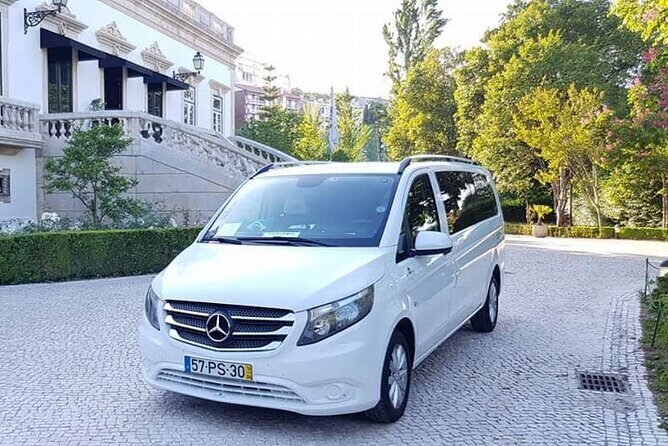 Porto: Private Luxury Transfer to or from Lisbon Airport - The Experience on the Road
